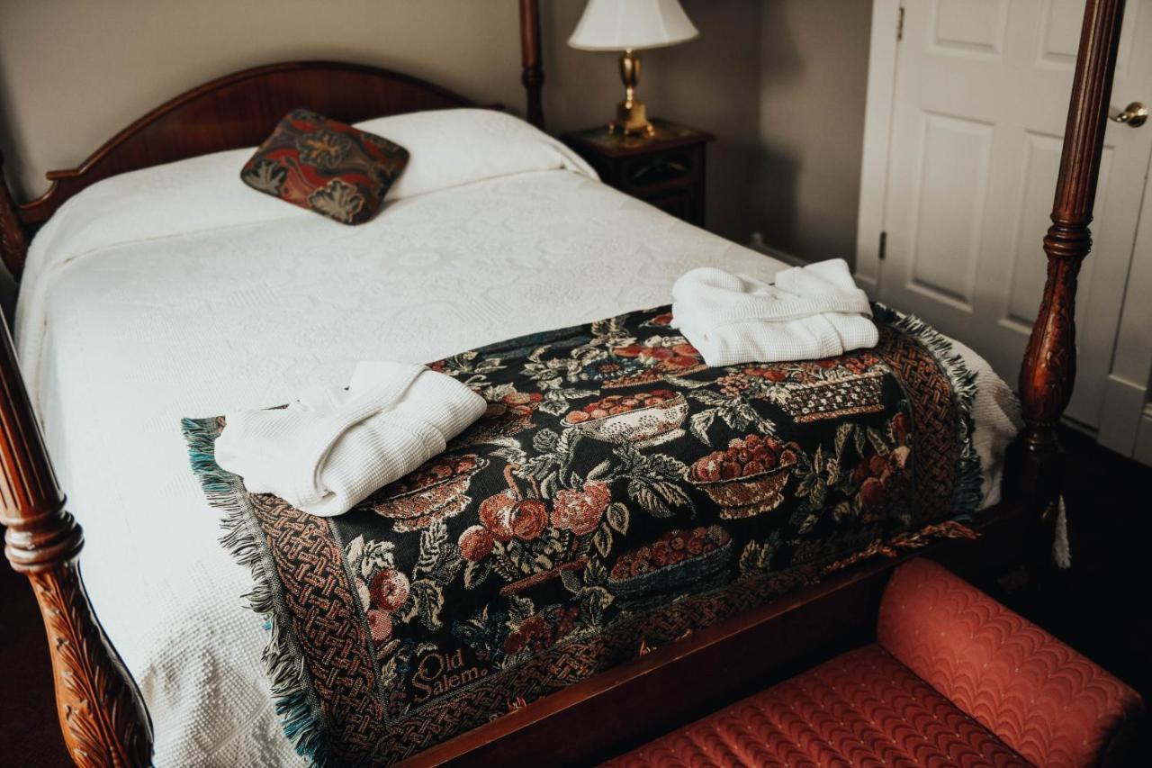 China Clipper Inn (Adults Only) Ouray Bagian luar foto