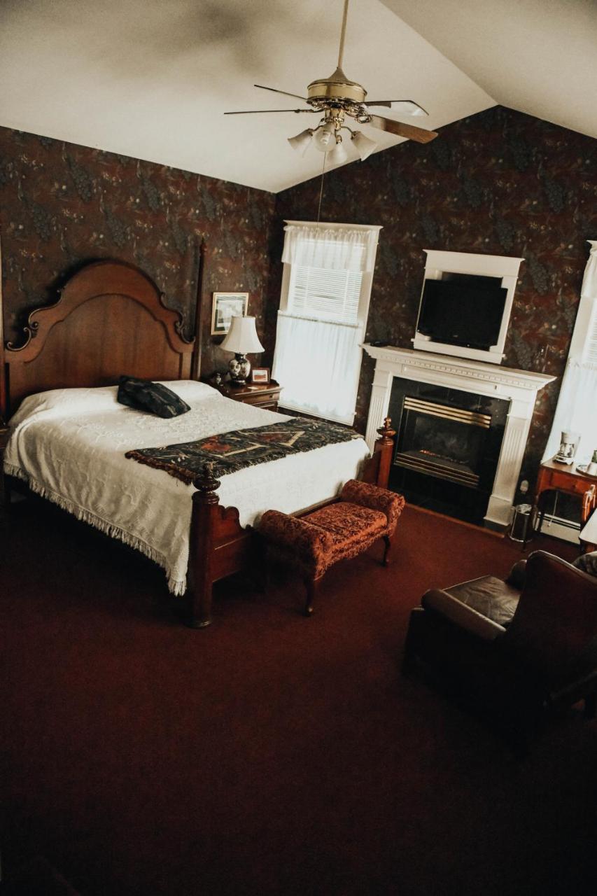 China Clipper Inn (Adults Only) Ouray Bagian luar foto