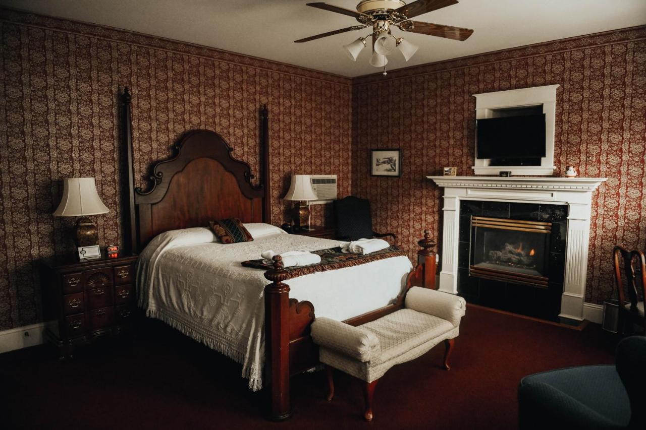 China Clipper Inn (Adults Only) Ouray Bagian luar foto