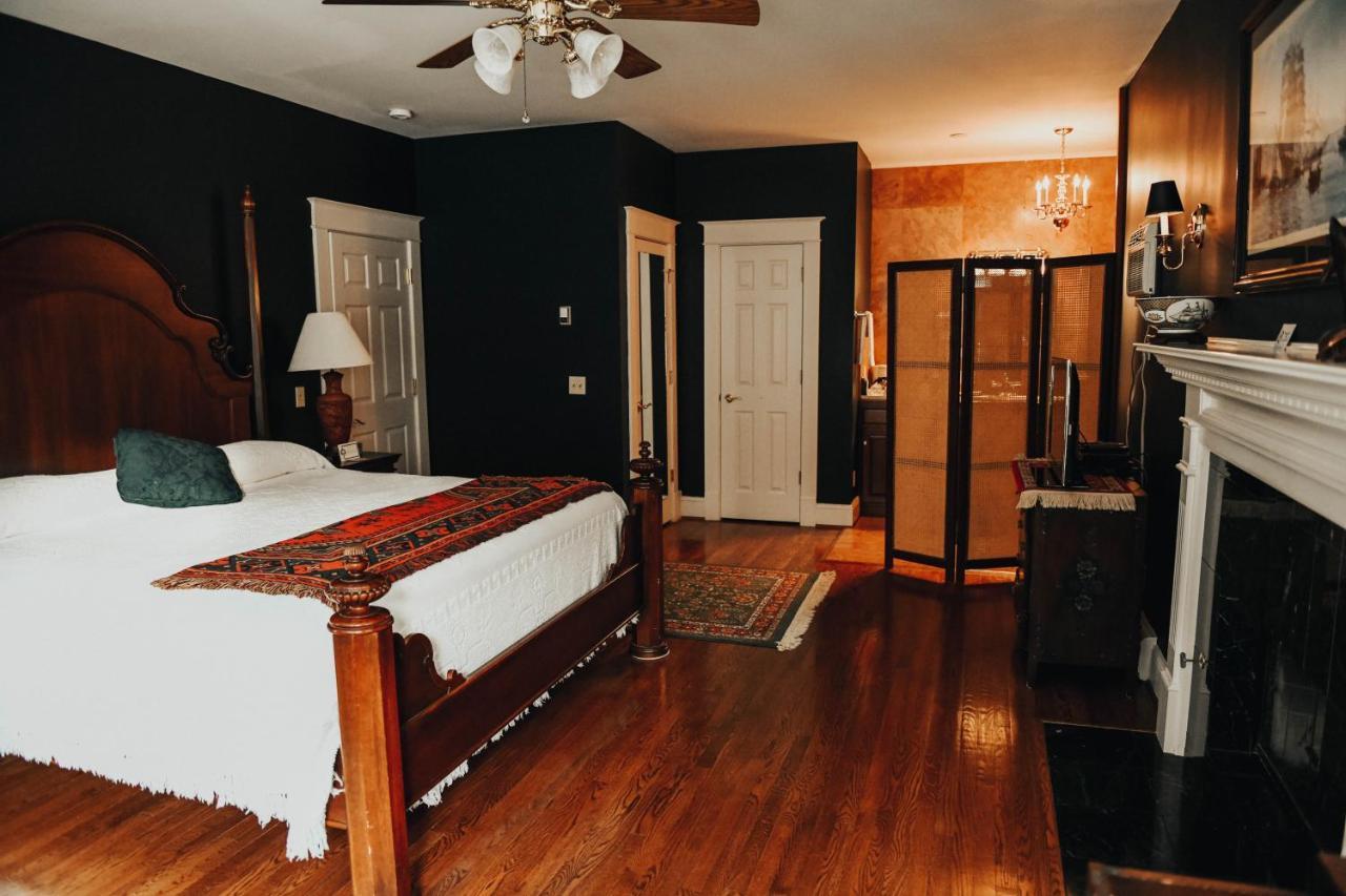 China Clipper Inn (Adults Only) Ouray Bagian luar foto