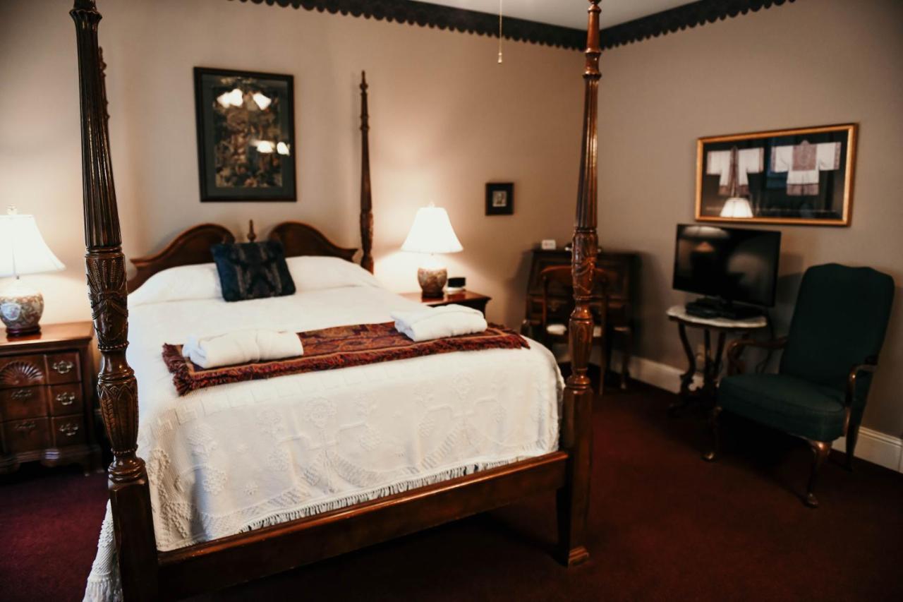 China Clipper Inn (Adults Only) Ouray Bagian luar foto