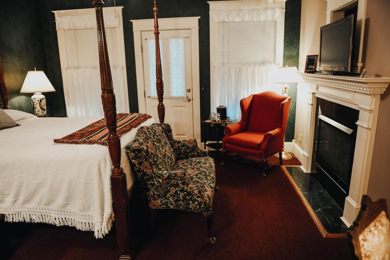 China Clipper Inn (Adults Only) Ouray Bagian luar foto